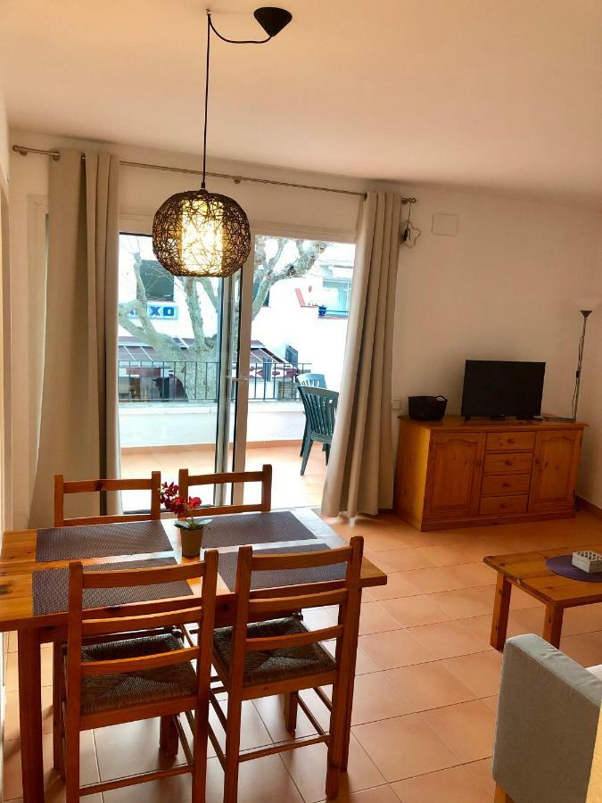 Apartaments S'Arenella Кадакес Экстерьер фото